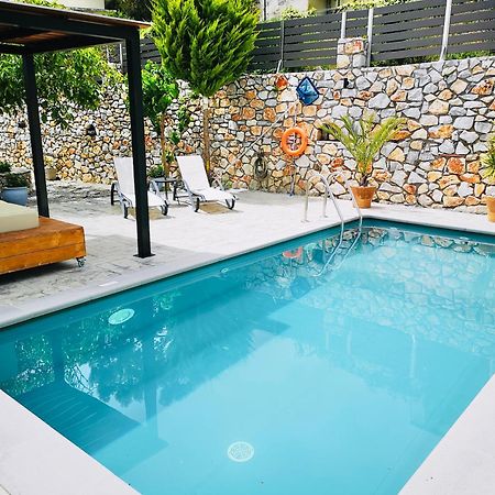 Spacious Maistrali Villa, Private Pool & Garden Rodhákinon Bagian luar foto
