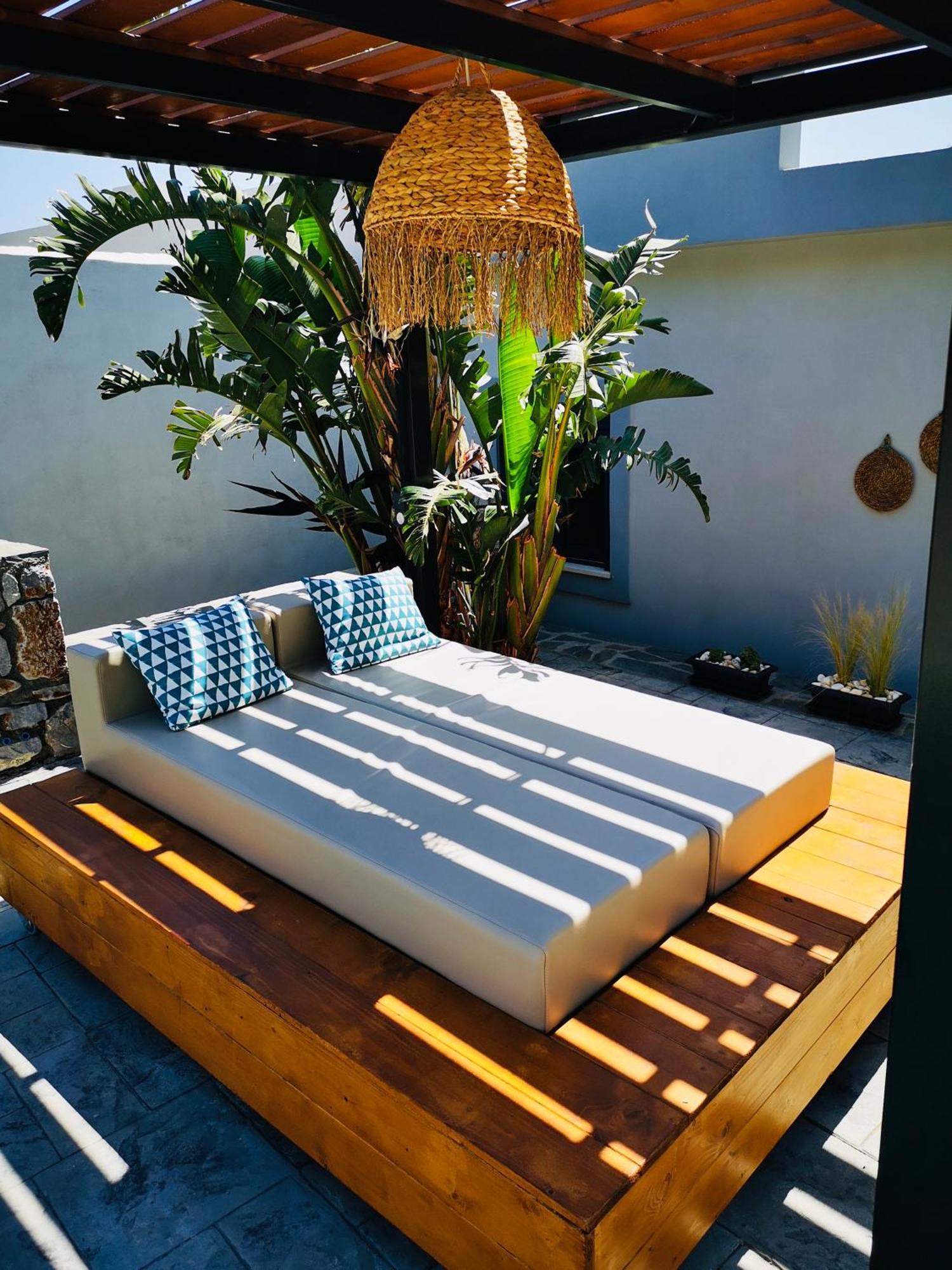 Spacious Maistrali Villa, Private Pool & Garden Rodhákinon Bagian luar foto