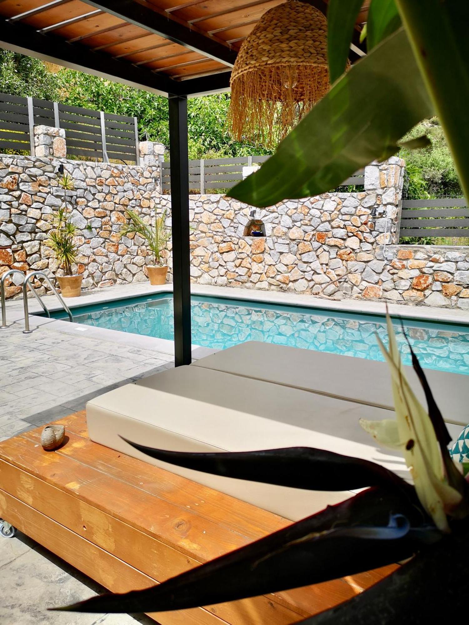 Spacious Maistrali Villa, Private Pool & Garden Rodhákinon Bagian luar foto